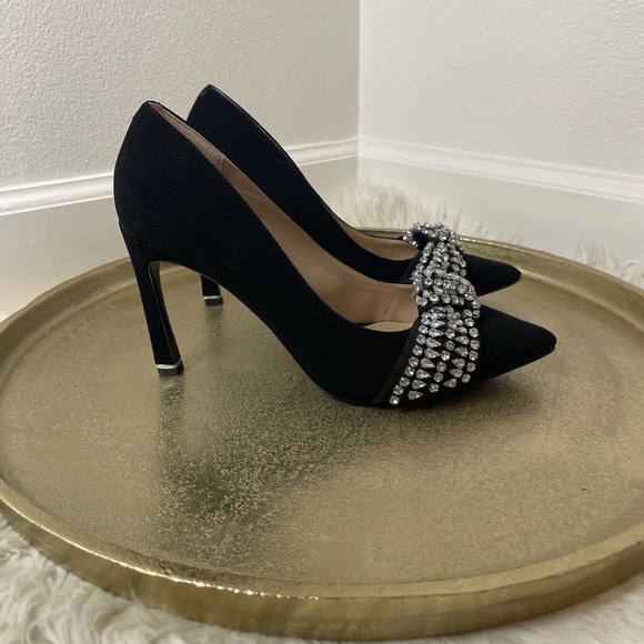 White House Black Market Shoes - WHITE HOUSE BLACK MARKET Evie Black Jeweled Heels Size 8